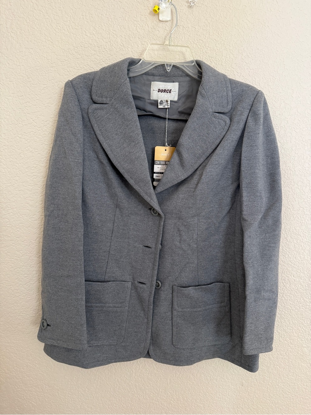 Dorce Women's Gray Blazer Jacket 100% Wool Size 14 New